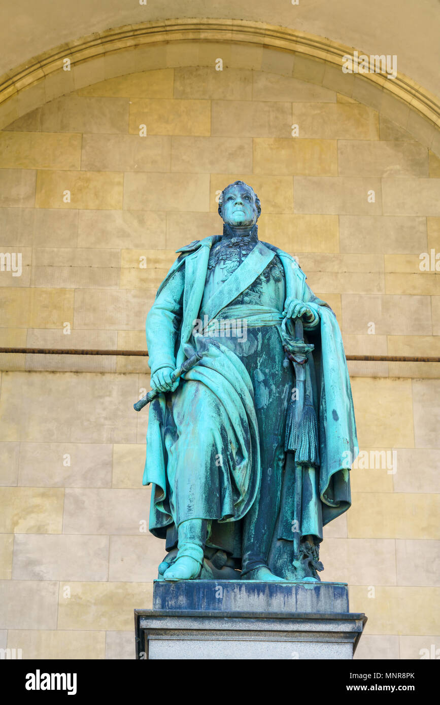 Karl Philipp von Wrede Statue (1844) von Ludwig Schwanthaler im Feld Marshals" Halle auf dem Odeonsplatz, München, Deutschland Stockfoto