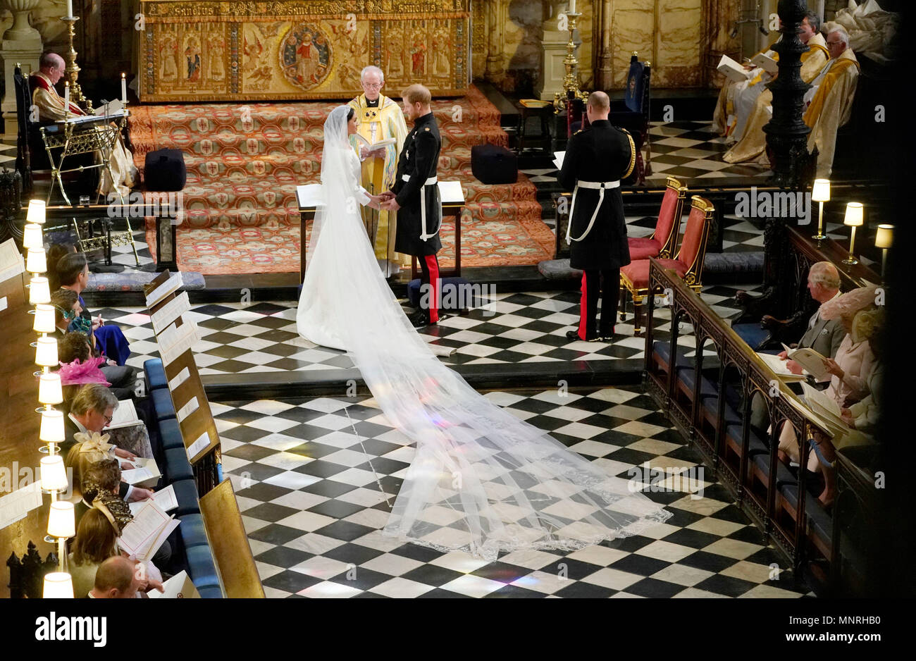 Prinz Harry Und Meghan Markle Exchange Gelubde In St George S Chapel Auf Schloss Windsor Wahrend Ihrer Hochzeit Service Geleitet Durch Den Erzbischof Von Canterbury Justin Welby Stockfotografie Alamy