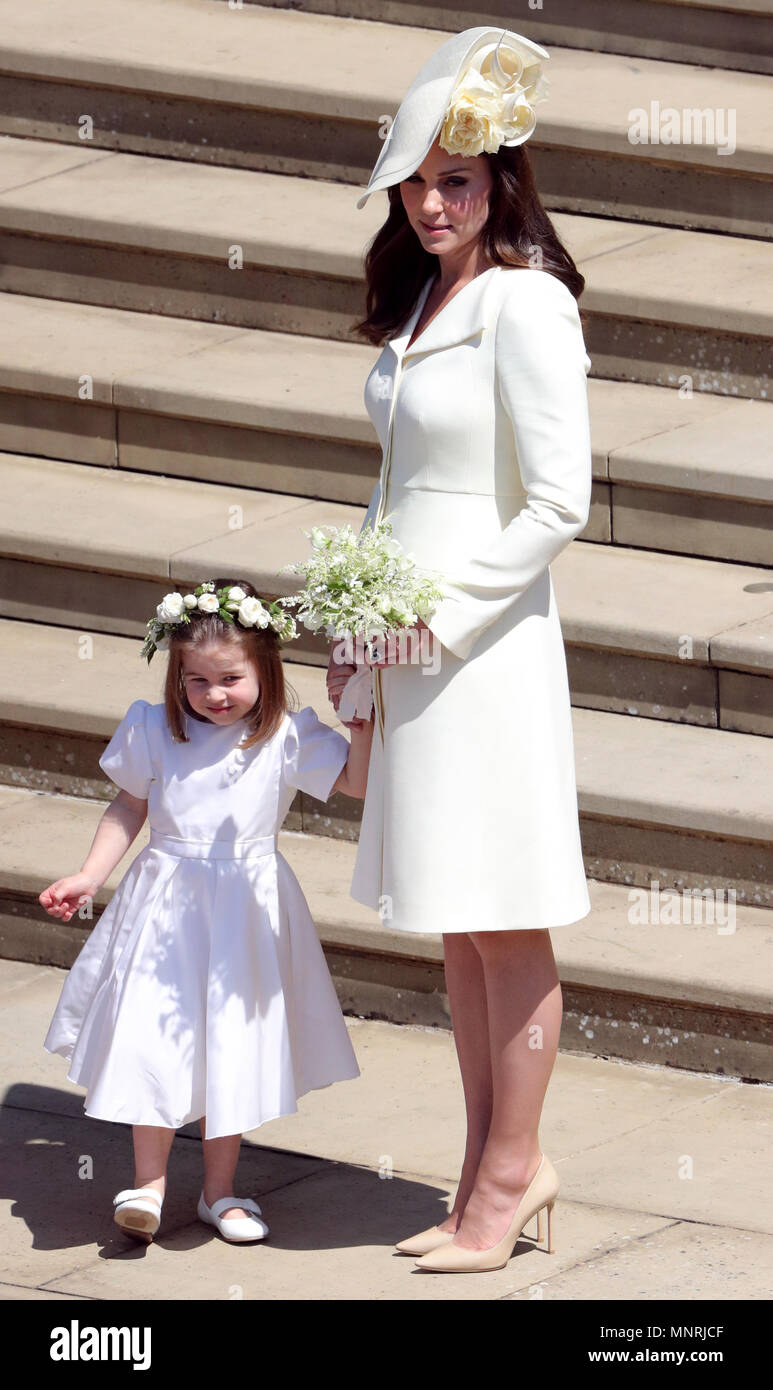 Herzogin von Cambridge und Prinzessin Charlotte nach der Hochzeit von Prinz  Harry und Meghan Markle im Schloss Windsor Stockfotografie - Alamy