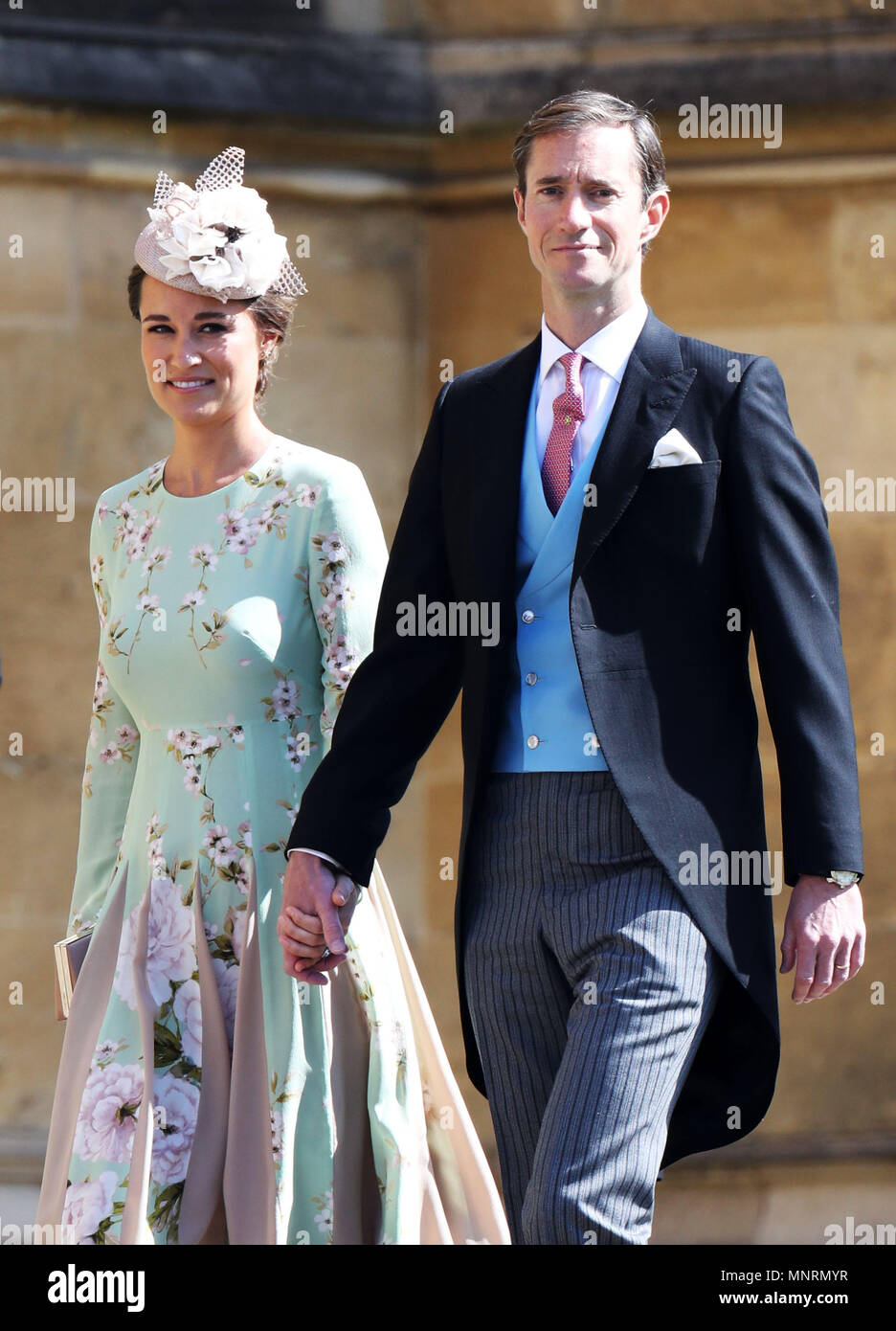 Pippa Middleton und James Matthews kommen an der St. George's Chapel auf Schloss Windsor für die Hochzeit von Meghan Markle und Prinz Harry. Stockfoto