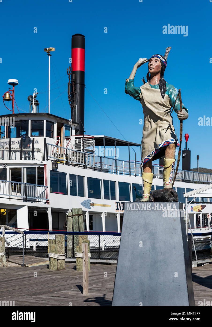 Minnie Ha Ha Kreuzfahrtschiff mit einem malerischen Touren des Lake George, New York, USA. Stockfoto