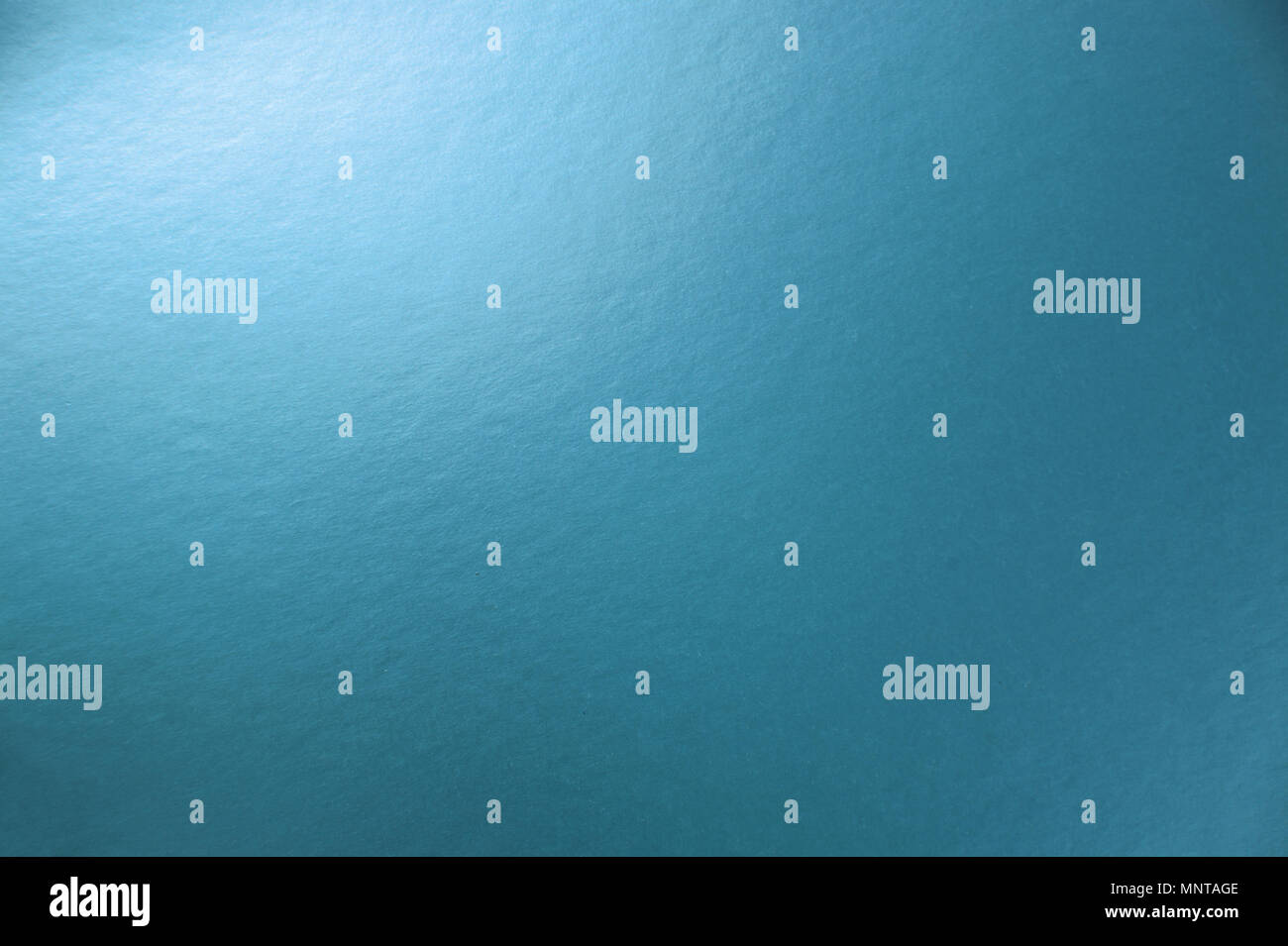 Textur von Blau metallic Folie Papier Hintergrund für Design Weihnachten oder Silvester oder Party Karten Stockfoto