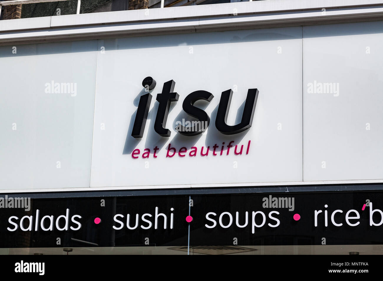 Itsu Restaurant auf der Kings Road in Chelsea, London Stockfoto