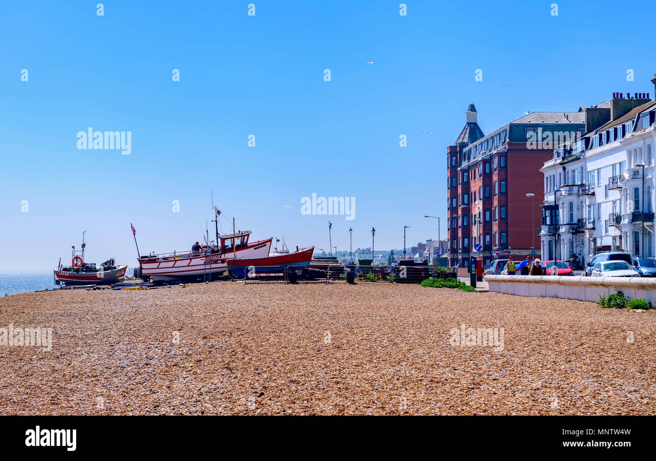 Fischerboote Erstellt am Strand, Kent Stockfoto