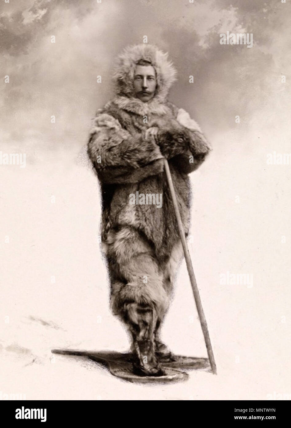 Nein - nb sml 1840. Русский: Руаль Амундсен. 1899. Daniel Georg Nyblin (1826 - 1910) Alternative Namen Daniel Nyblin Beschreibung norwegische Fotograf Vater von ragnvald Nyblin, Vater von Karl Anton Peter Dyrendahl Nyblin Datum der Geburt / Tod 6 August 1826 2 September 1910 Behörde: Q 13476148 KulturNav:6457 Dada-4e8f cc 6-8416 -4185-9 e6 f7 edfe 1023 Portrett av Roald Amundsen Erntegut Stockfoto