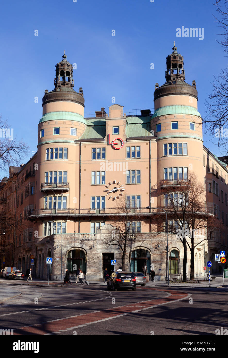 Stockholm, Schweden - 11 April 2018: die Fassade des Gebäudes, in dem der schwedische Gewerkschaftsbund, LO, an der Norra Bantorget Square entfernt. Stockfoto