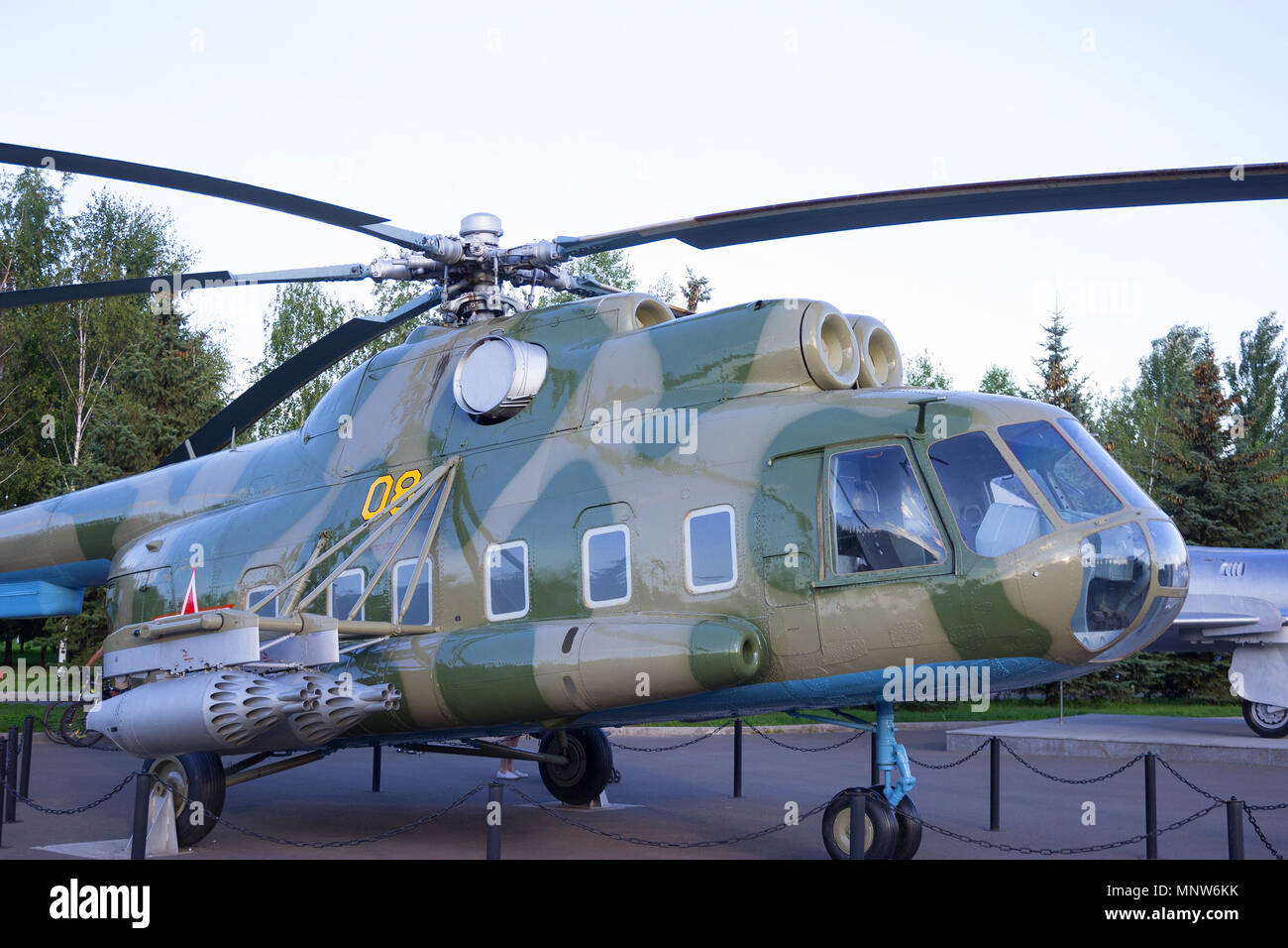 Detailansicht der militärischen Hubschrauber der Kabine auf dem Boden Stockfoto