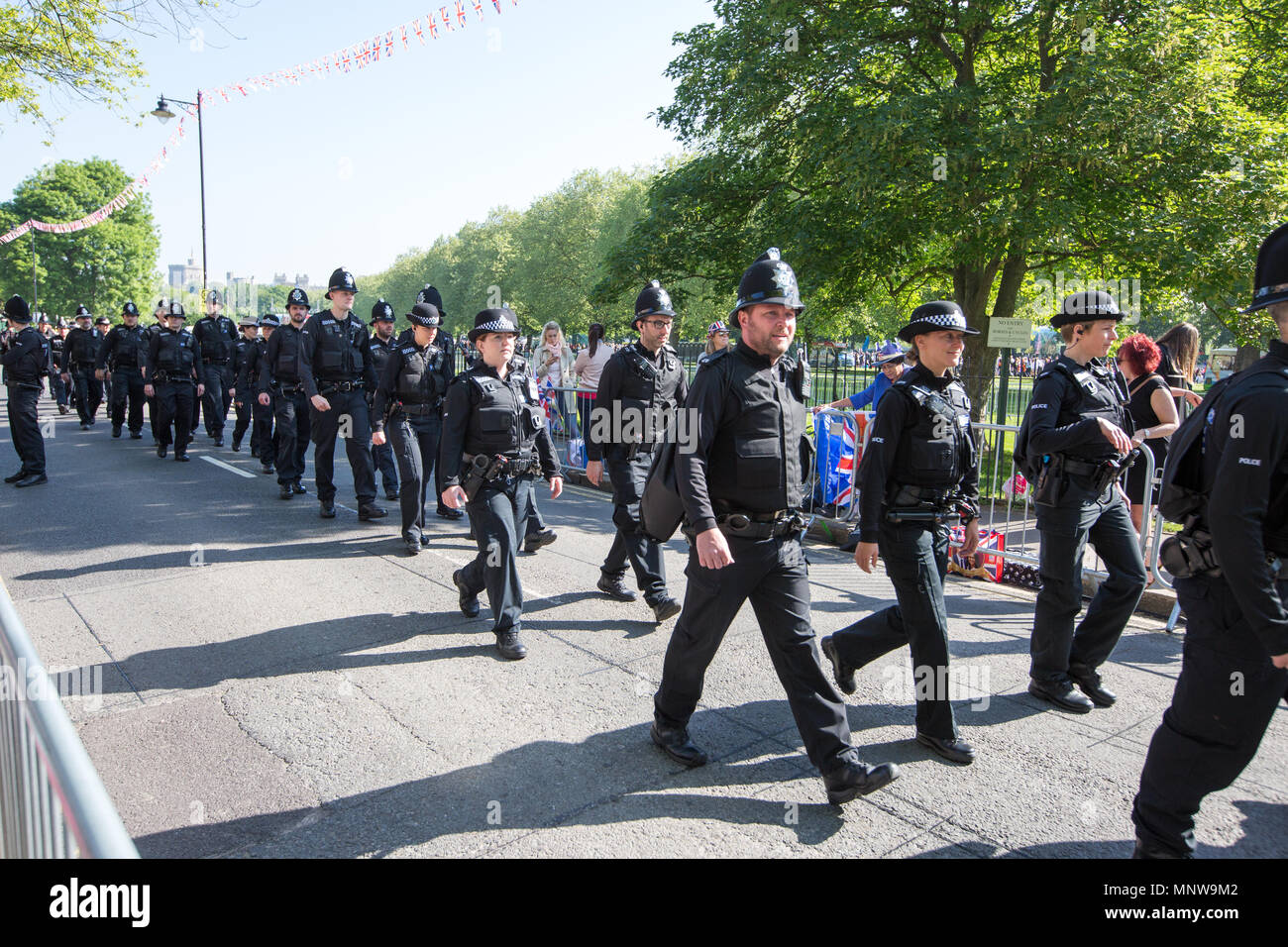 Polizei Sicherheit an der königlichen Hochzeit von Prinz Harry und Meghan Markle. Stockfoto