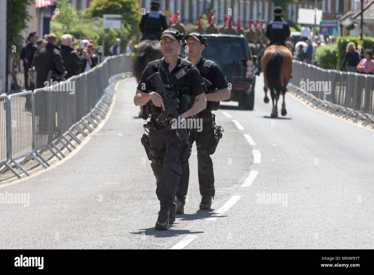 Polizei Sicherheit an der königlichen Hochzeit von Prinz Harry und Meghan Markle. Stockfoto