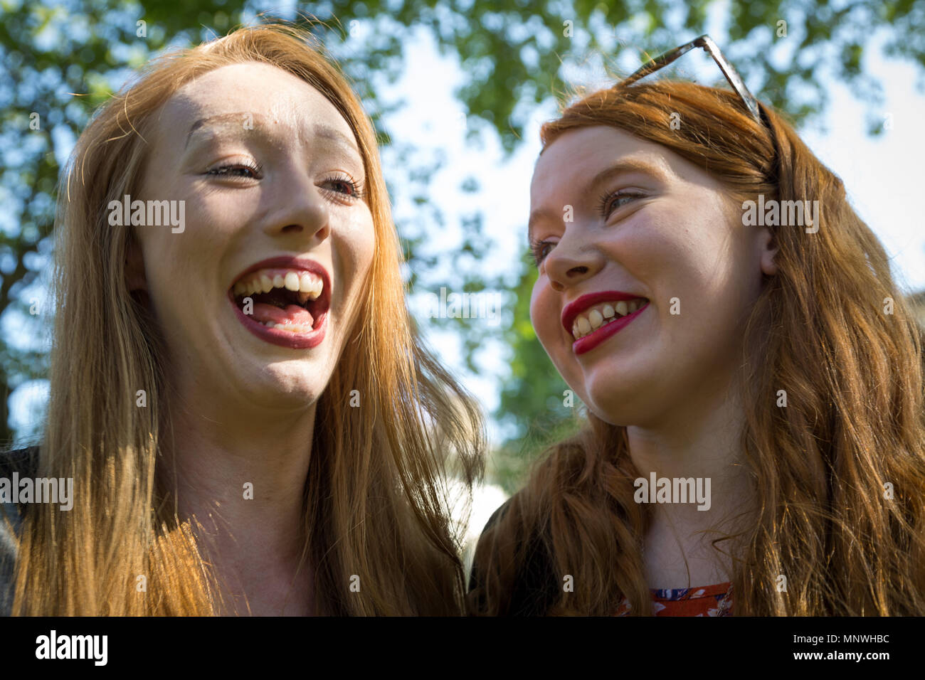 London, Großbritannien. 19. Mai 2018. Redhead Tag UK im Norden von London. Die jährliche Veranstaltung sieht Hunderte von 'Gingers' aus der ganzen Welt zur Feier des roten Haare. Credit: Guy Corbishley/Alamy leben Nachrichten Stockfoto