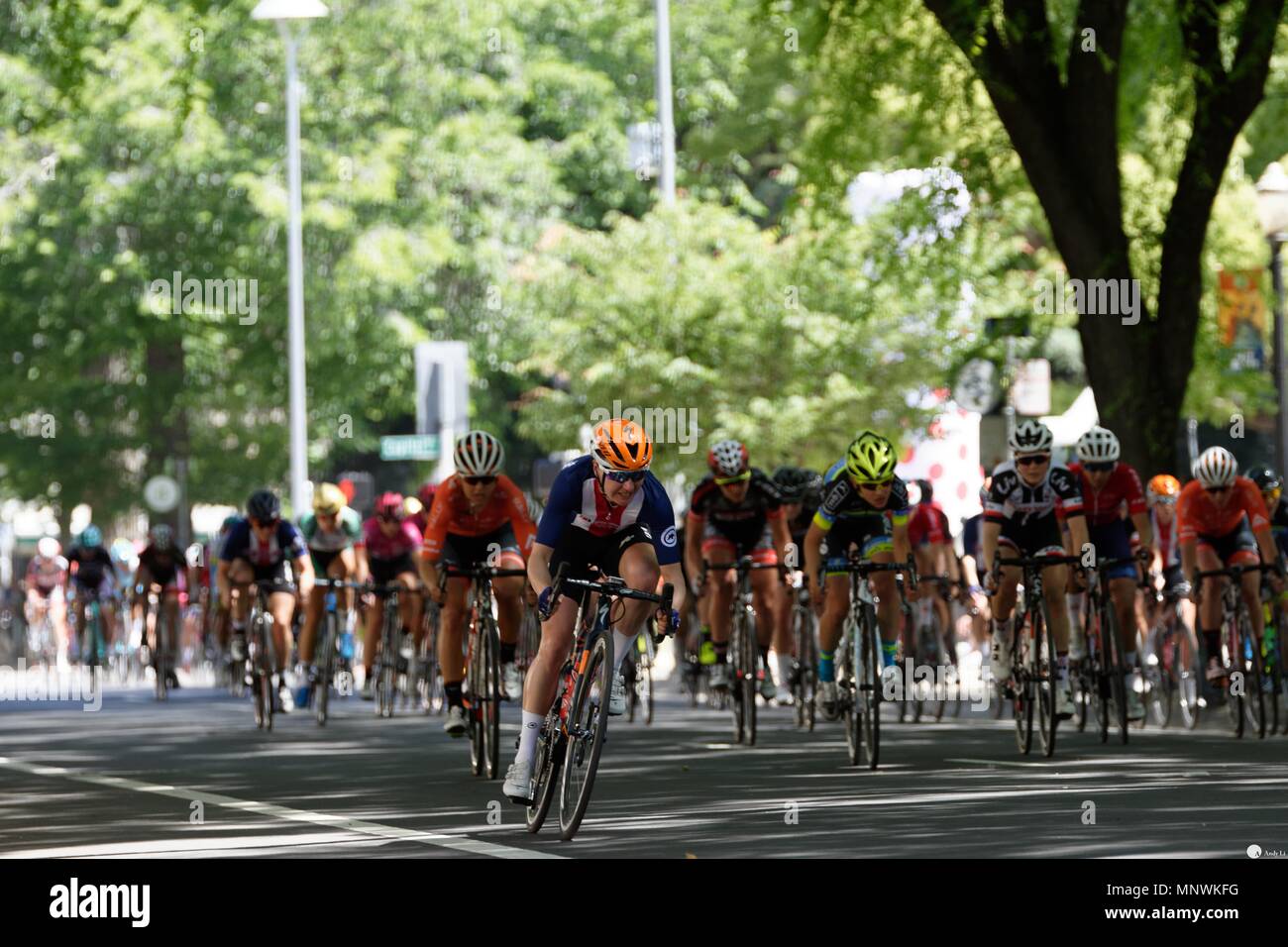 Sacramento, USA. 19. Mai 2018. Männer Amgen Tour von Kalifornien Phase 7 Gesamt: 44 Meilen die Schaltung der Frauen Stufe 3 Stromkreis 20 Runden um die Sacramento Downtown. Kredit: Kredite: Andy Andy Li Li/Alamy leben Nachrichten Stockfoto