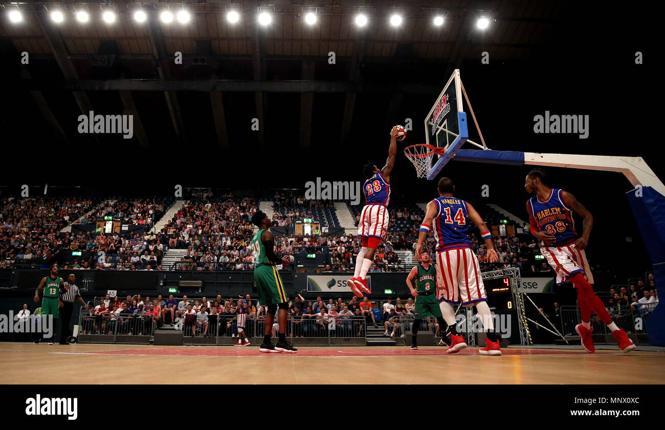 Übereinstimmung Aktion während der ursprünglichen Harlem Globetrotters Tour an die SSE-Arena, London. Stockfoto