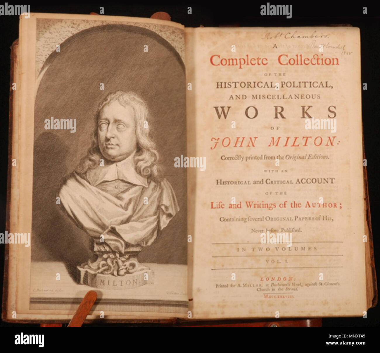 ' ' Eine vollständige Sammlung der historischen, politischen und sonstigen Werke von John Milton'', von Thomas Birke 1738. Vorne. & Titel aus einer vollständigen Sammlung der historischen, politischen und sonstigen Werke von Milton, Hrsg. Thomas Birke. 2 vols, 1738. 1738. Thomas Birch (1705 - 1766) 1187 Thomas Birch John Milton 1738 Stockfoto