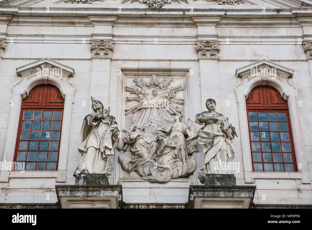 Basilica da Estrela Kathedrale in Lissbon, Portugal. Katholische Kathedrale und westlichen Christentum. Architektonische Sehenswürdigkeiten im historischen Zentrum im Barock- und Cl Stockfoto