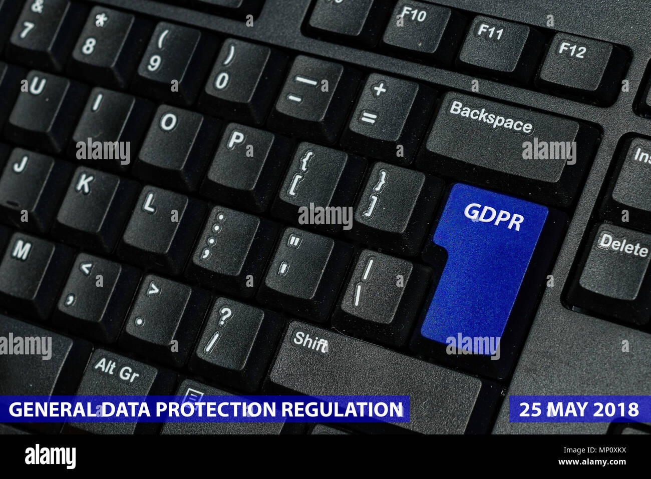 Blaue Taste der Tastatur mit Text bipr als Symbol für den Schutz der Privatsphäre und die Allgemeine Daten Schutz Verordnung auf einem Notebook Stockfoto
