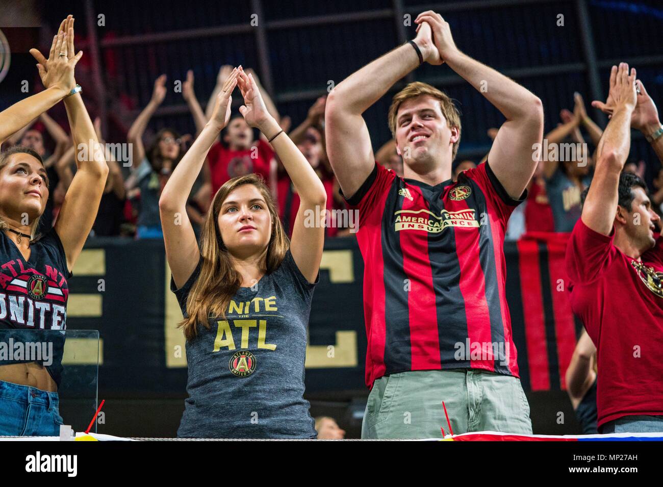 Atlanta United Fans während der MLS-Fußball-Spiel zwischen den New York Red Bulls und Atlanta United bei Mercedes-Benz Stadion am Sonntag, den 20. Mai 2018 in Atlanta, GA. Jakob Kupferman/CSM Stockfoto