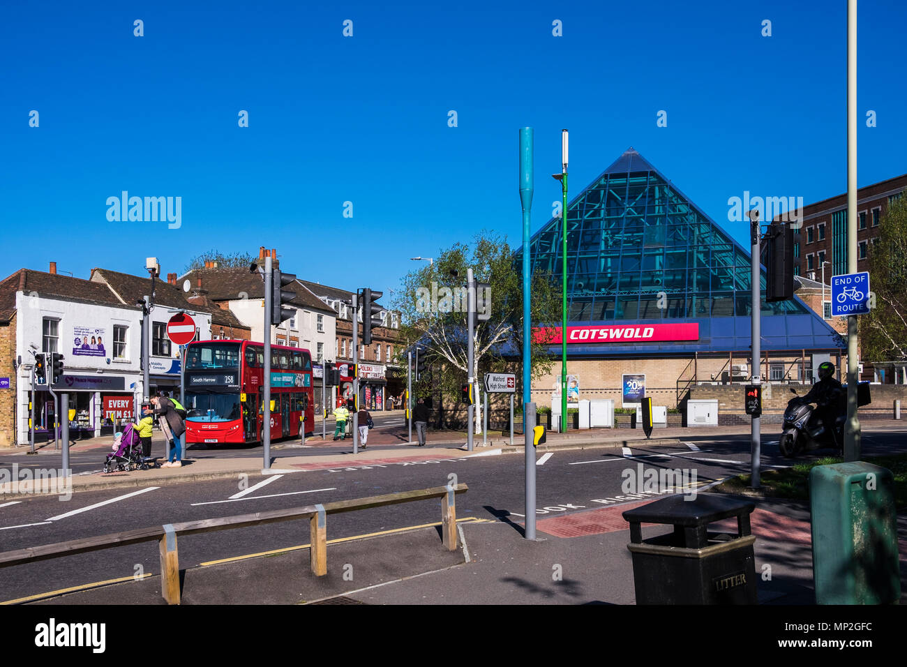 Cotswold outdoor Clothing Store, Watford, Hertfordshire, England, UK. Stockfoto