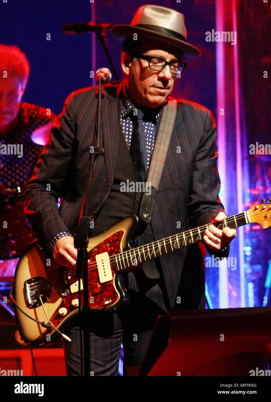 Liverpool, UK, Elvis Costello - Führt-at-Liverpool Philharmonic, Kredit Ian Fairbrother Stockfoto