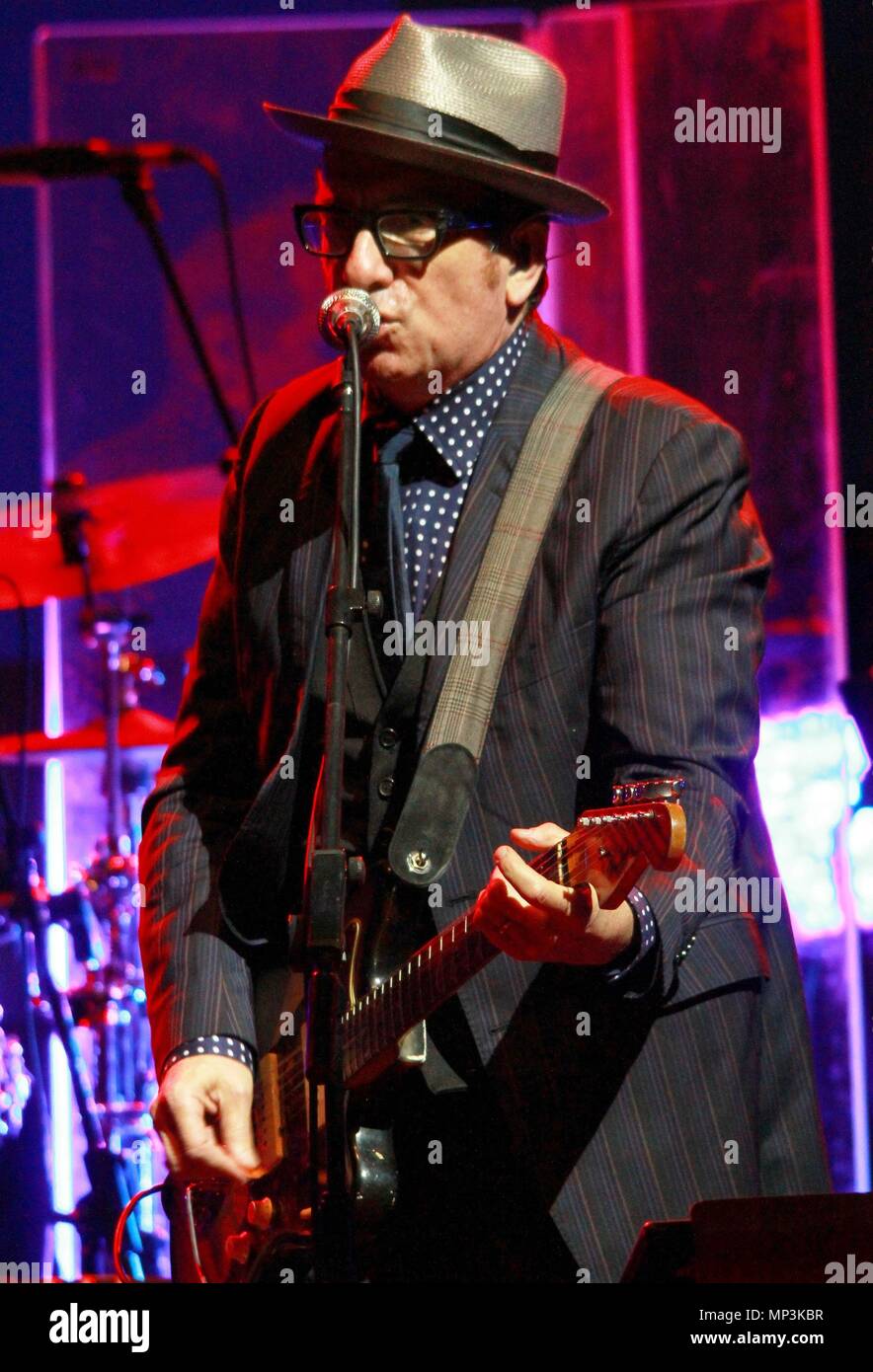 Liverpool, UK, Elvis Costello - Führt-at-Liverpool Philharmonic, Kredit Ian Fairbrother Stockfoto