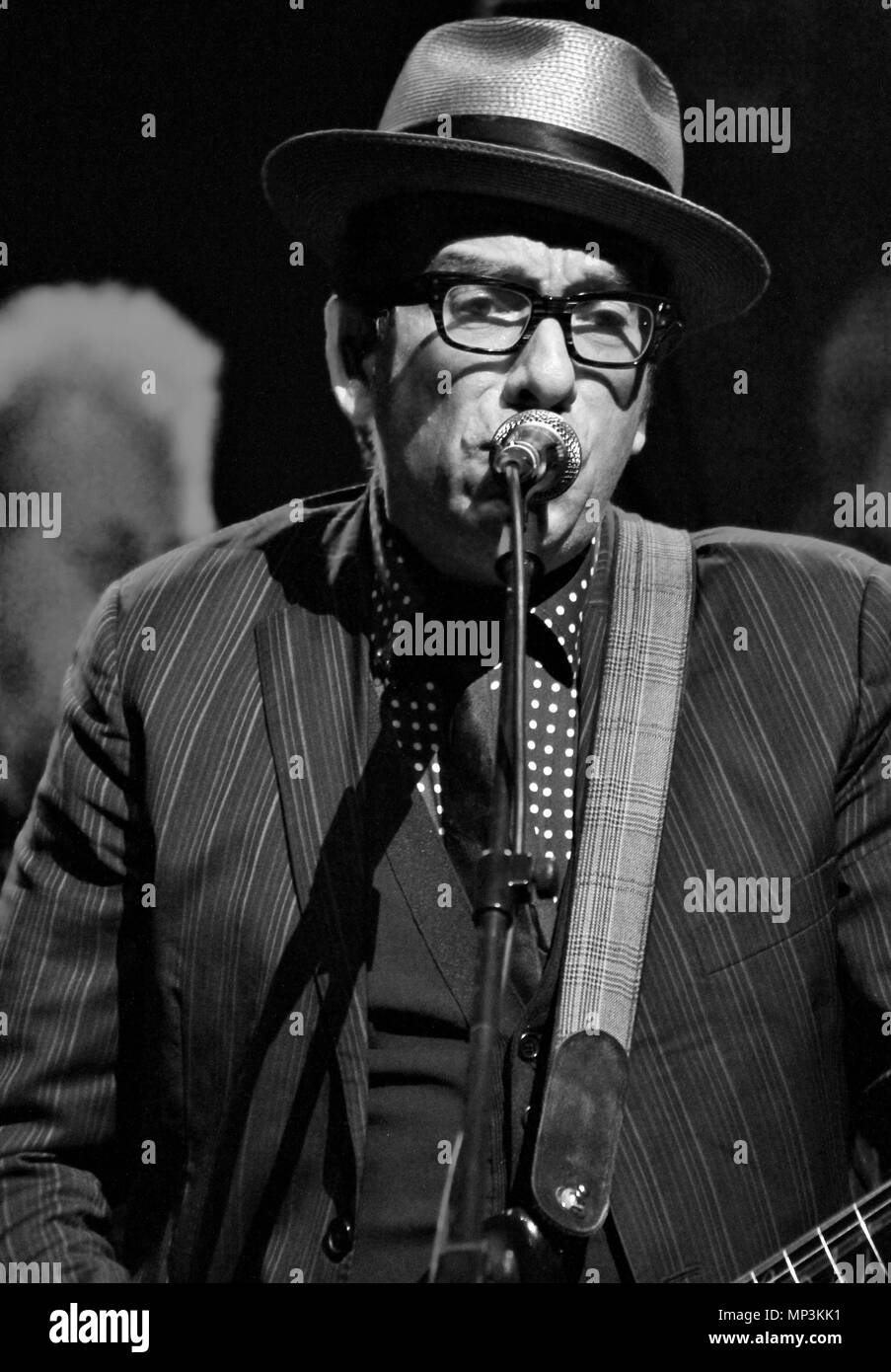 Liverpool, UK, Elvis Costello - Führt-at-Liverpool Philharmonic, Kredit Ian Fairbrother Stockfoto