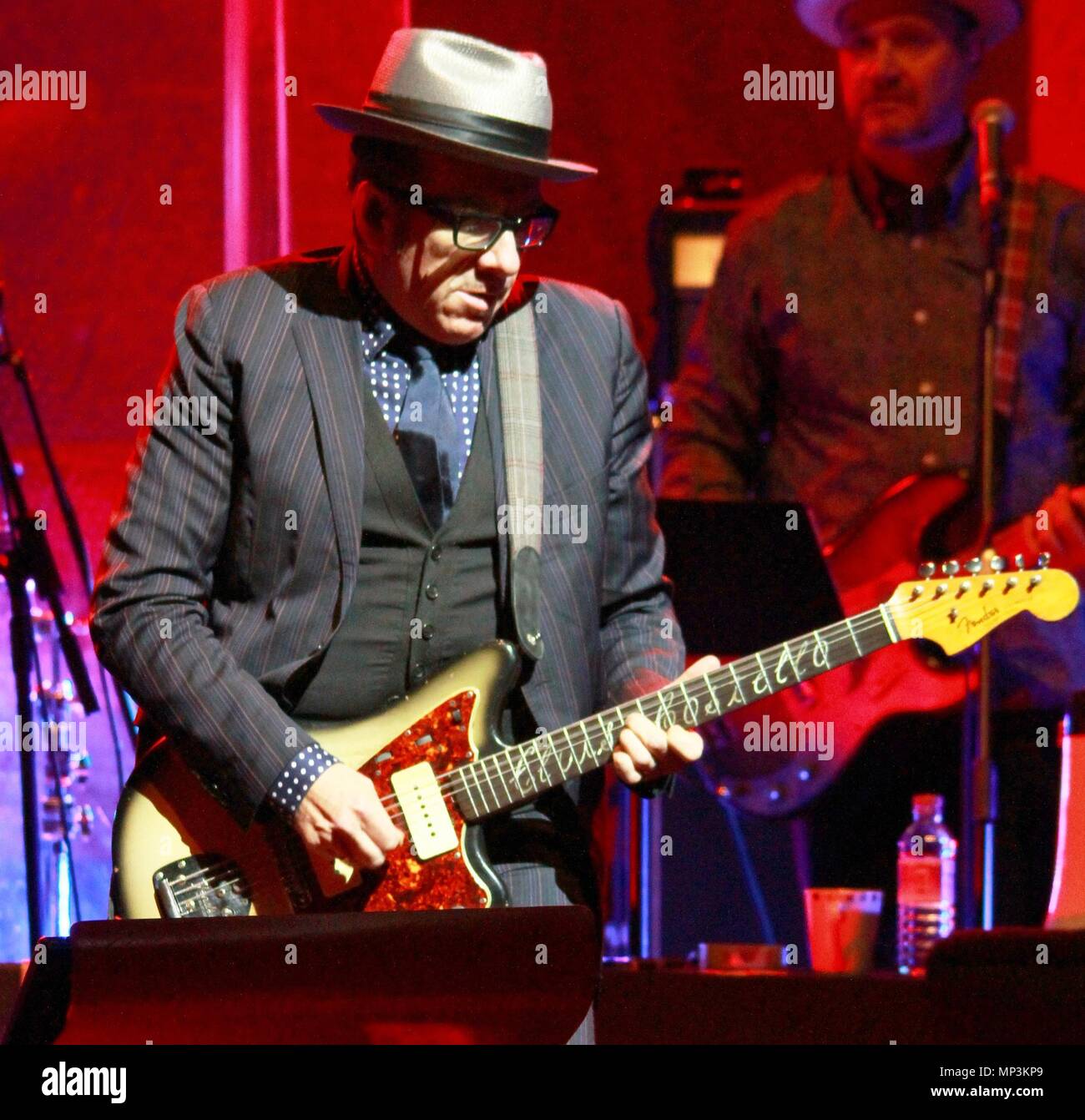 Liverpool, UK, Elvis Costello - Führt-at-Liverpool Philharmonic, Kredit Ian Fairbrother Stockfoto