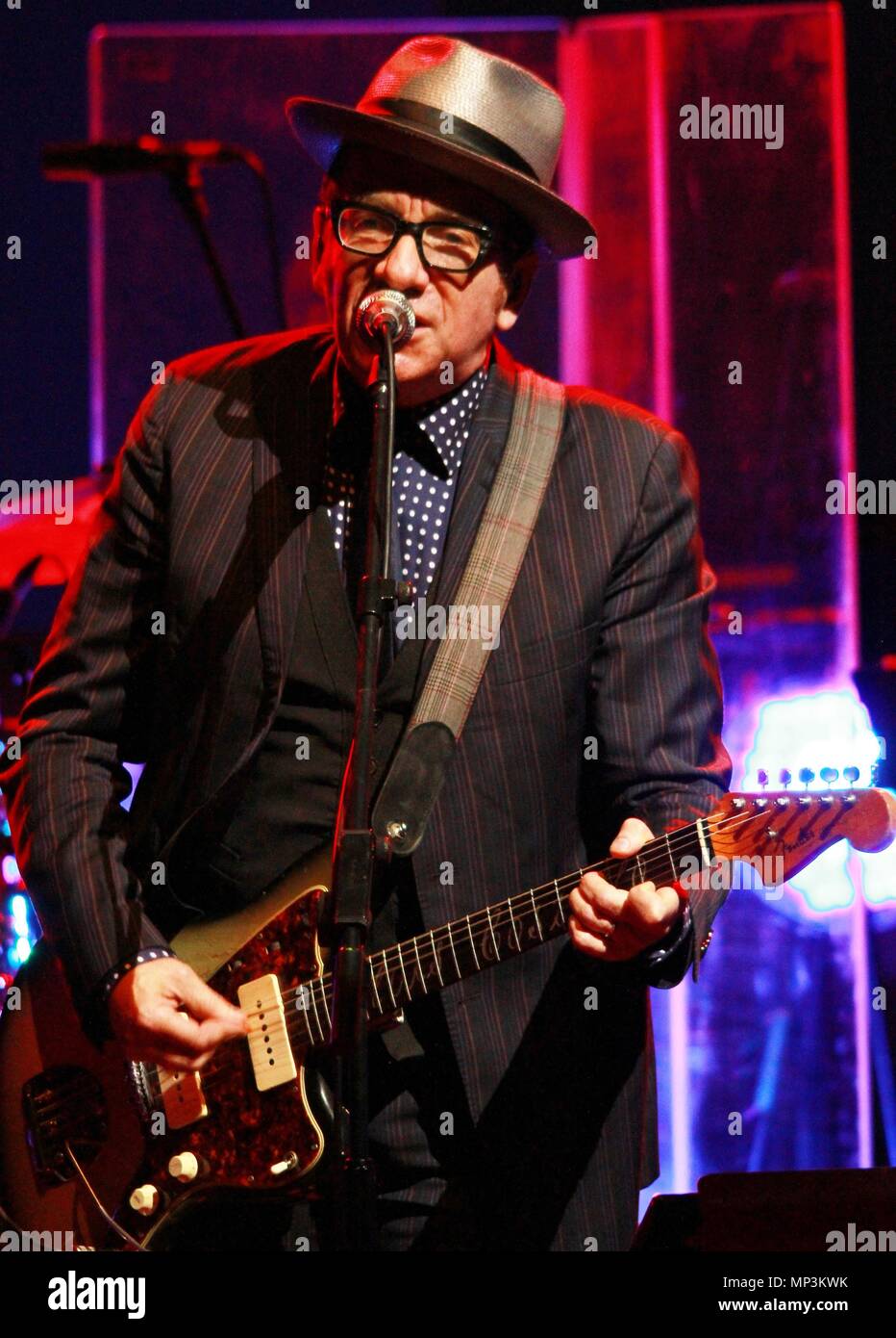 Liverpool, UK, Elvis Costello - Führt-at-Liverpool Philharmonic, Kredit Ian Fairbrother Stockfoto