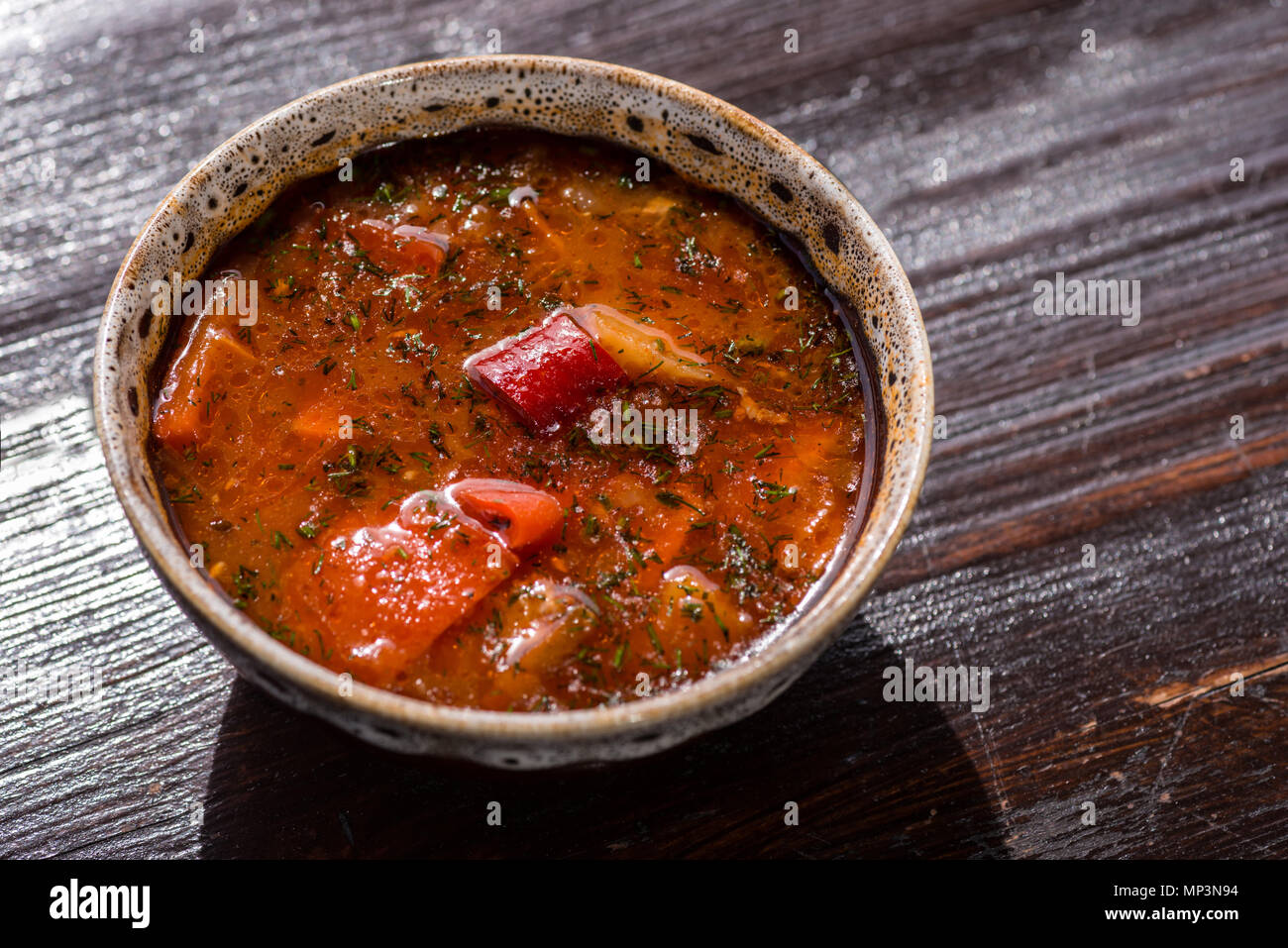 Hot Rindfleisch ungarischen Gulasch oder bograch Suppe mit Paprika. Close-up Stockfoto