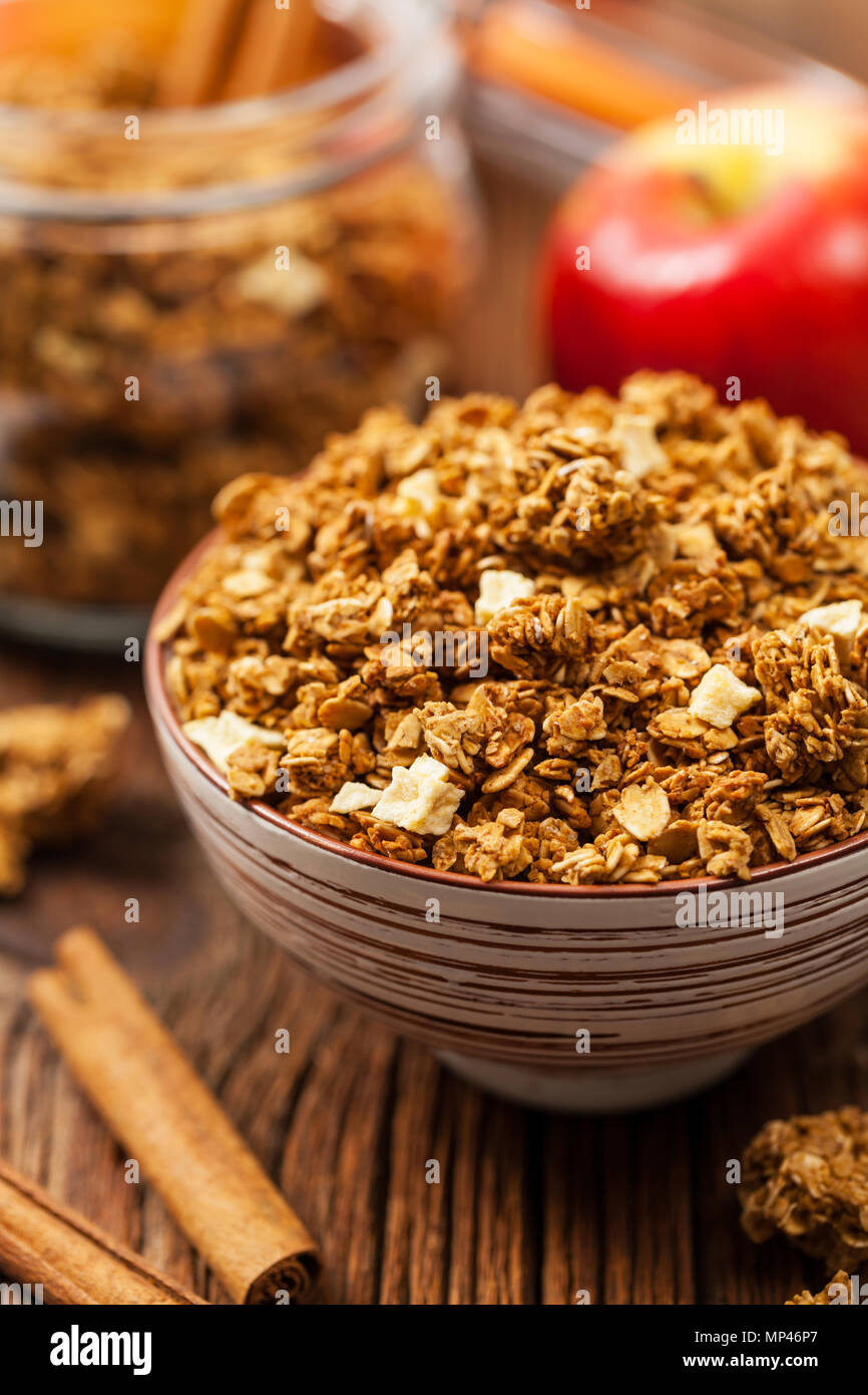 Apple Cinnamon Granola Frühstück Stockfoto