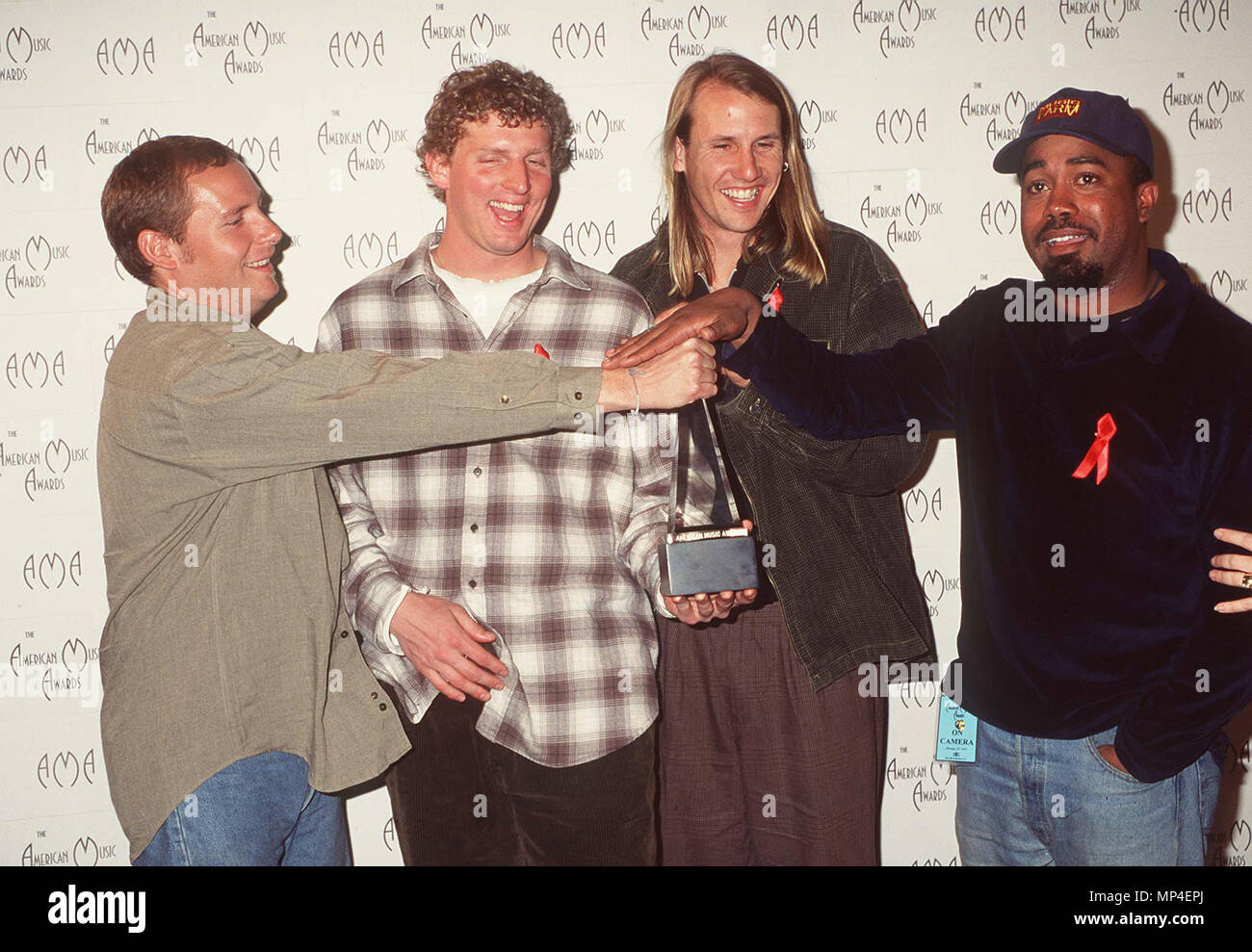 Hootie & The Blowfish-2 Ereignis in Hollywood Leben - Kalifornien, Red Carpet Event, USA, Filmindustrie, Prominente, Fotografie, Bestof, Kunst, Kultur und Unterhaltung, Topix prominente Mode, Besten, Hollywood Leben, Event in Hollywood Leben - Kalifornien, backstage Trophäe, Auszeichnungen zeigen, Film Stars, TV Stars, Musik, Promis, Topix, Bestof, Kunst, Kultur und Unterhaltung, Fotografie, Anfrage tsuni@Gamma-USA.com, Kredit Tsuni/USA, 1993-1994 -1995-1996 -1997-1998-1999 Stockfoto