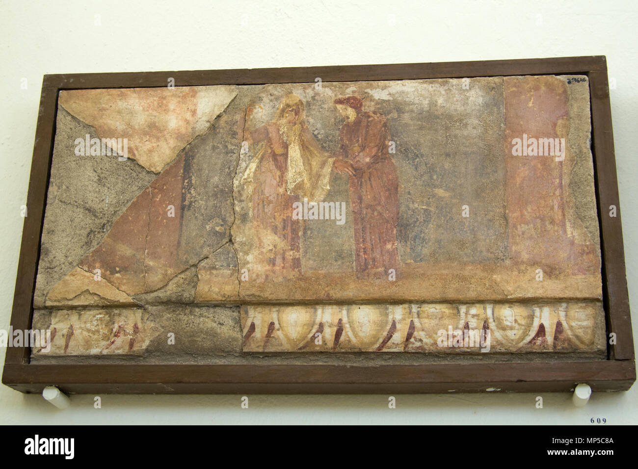 . Englisch: Wandmalerei von Delos. Etwa 100 v. Chr.. Archäologische Museum von Delos. Čeština: Nástěnná malba z Délu. Kolem roku 100 před n. l. Archeologické muzeum na Délu. 10 Juni 2014, 10:45:51. Zde 912 Wandmalerei, ca 100 v. Chr., Delos, 143465 Stockfoto