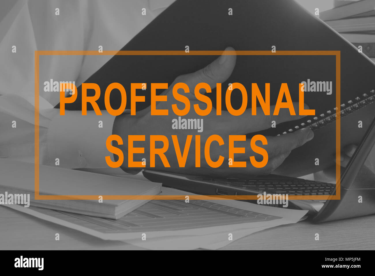 Professional Services. Manager ist ein Arbeiten mit Dokumenten. Stockfoto