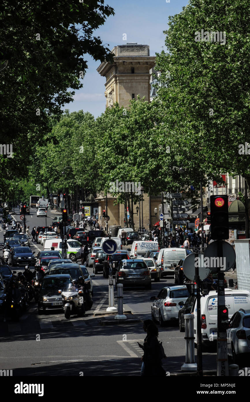 PARIS FRANKREICH - PORTES St. Martin und St. Denis - Pariser Grands Boulevards - PARIS historisches Denkmal - LOUIS XIV HERRLICHKEIT Denkmal - PARIS KUNST © F. BEAUMONT Stockfoto