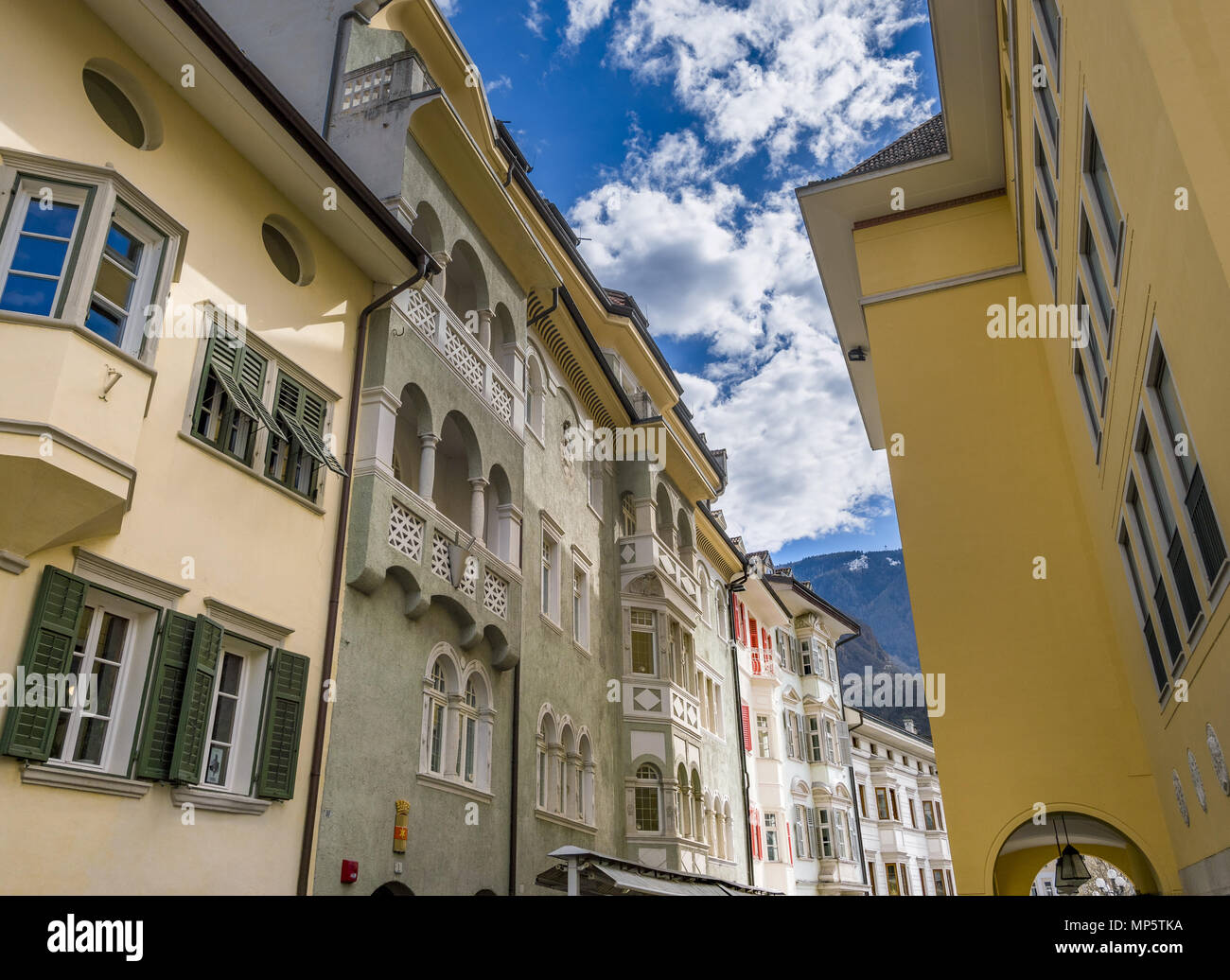 Portici in Bozen Laubengasse Stockfoto