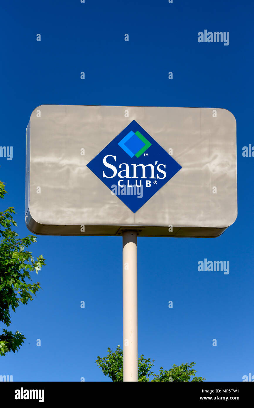 BLOOMINGTON, MN/USA - 21. JUNI 2014: Sam's Club äußeres Zeichen. Sam's Club ist eine amerikanische Kette der Mitgliedschaft - nur Retail Warehouse Clubs. Stockfoto