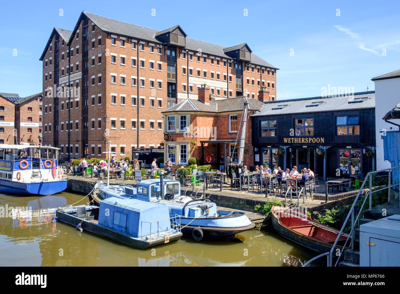 Die hohe constable von England, ein Wetherspoons Kneipe am historischen Docks Gloucester, Gloucestershire England Großbritannien Stockfoto