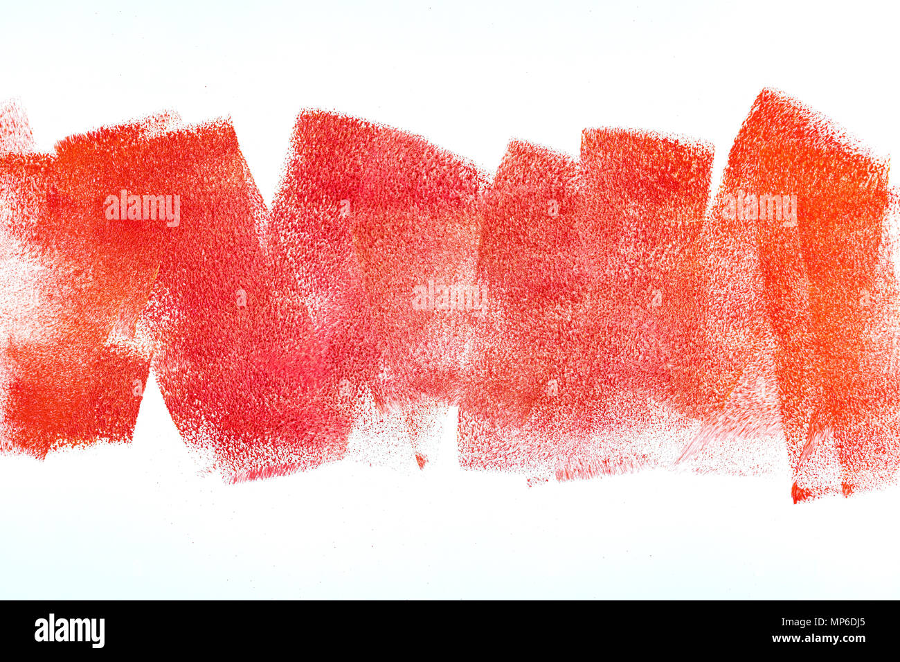 Farbroller abstrakt rot Anschlag auf weiße Wand Stockfoto