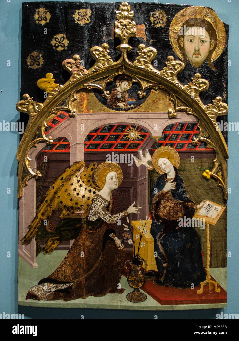 OLYMPUS DIGITALKAMERA La Anunciación. Español: La Obra Vertreter La Anunciación a la Virgen María, y forma Parte del retablo que Jaume Serra Pinto entre 1361 y 1362 con destino a la capilla que Fray Martin de Alpartir poseía en El Monasterio del Santo Sepulcro de Zaragoza. . Zwischen 1361 und 1362. 914 Museo Provincial de Zaragoza-PC 301794 Stockfoto