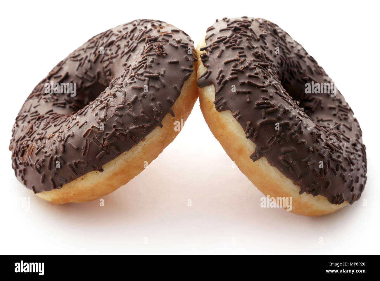 Schokolade donuts isoliert auf weißem Hintergrund Stockfoto