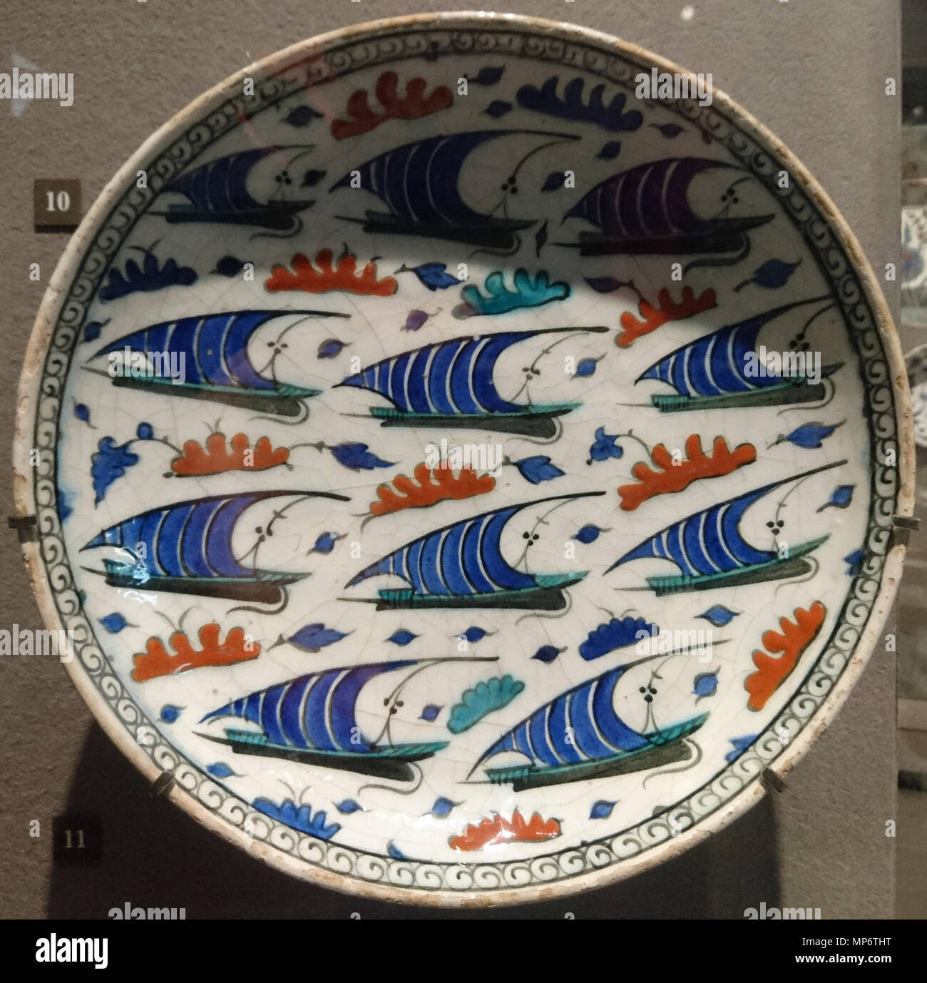 1009 Plat aux bateaux-OA 7880-82-arts de l'Islam - Musée du Louvre Stockfoto