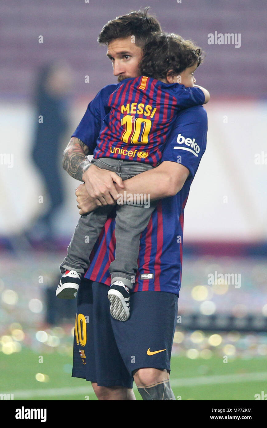 Barcelona 20 Mai Lionel Messi Vom Fc Barcelona Mit Seinem Sohn Ciro Und Seine Frau Antonella Roccuzzo Stockfotografie Alamy