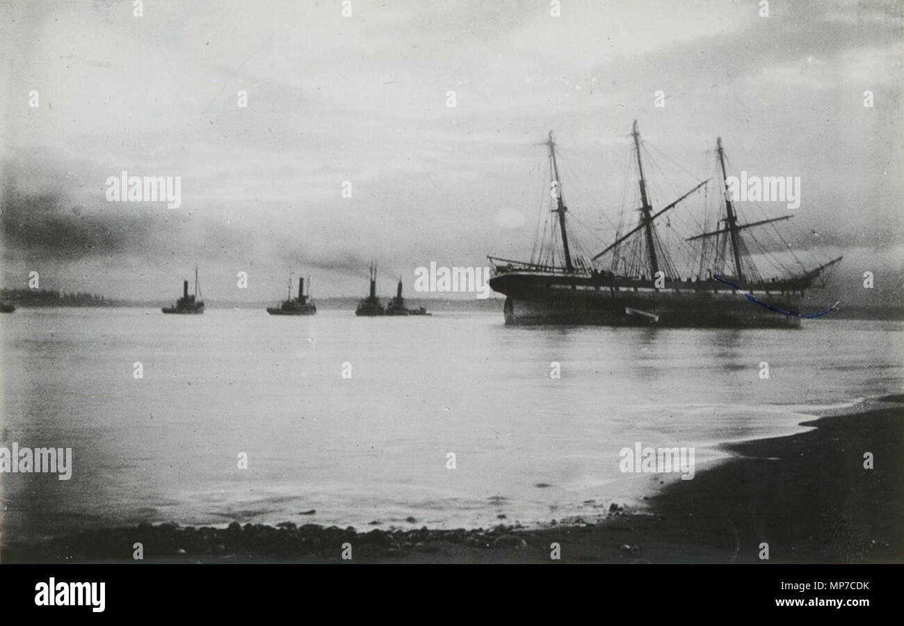 . Englisch: kilbrannan nach ruiniert, PRG -1373-17-14. Das Bügeleisen Schiff "kilbrannan", 1635 Tonnen, nach zerstört wird. Nach einem Forscher, dieses Foto ist von ihrer Strandung auf einem Strand am Puget Sound auf Passage Callao (24 Dec 1895)-Port Townsend. [Bügeleisen Schiff, 1635 Tonnen auf 86717. 256.4 x 38,1 x 22,8. Gebaut 1882 (11) Russell und Co. Port Glasgow. Besitzer: Kerr, Newton und Co. Eingetragene Glasgow über 1900 bis Matson Naigation Co. verkauft, und 'Marion Chilcott' umbenannt und in Port Townsend, USA. Sie war umgewandelt Petroleum in Bulk]. 1. Januar 2018, 13:49:23. Unbekannt 765 Kil Stockfoto