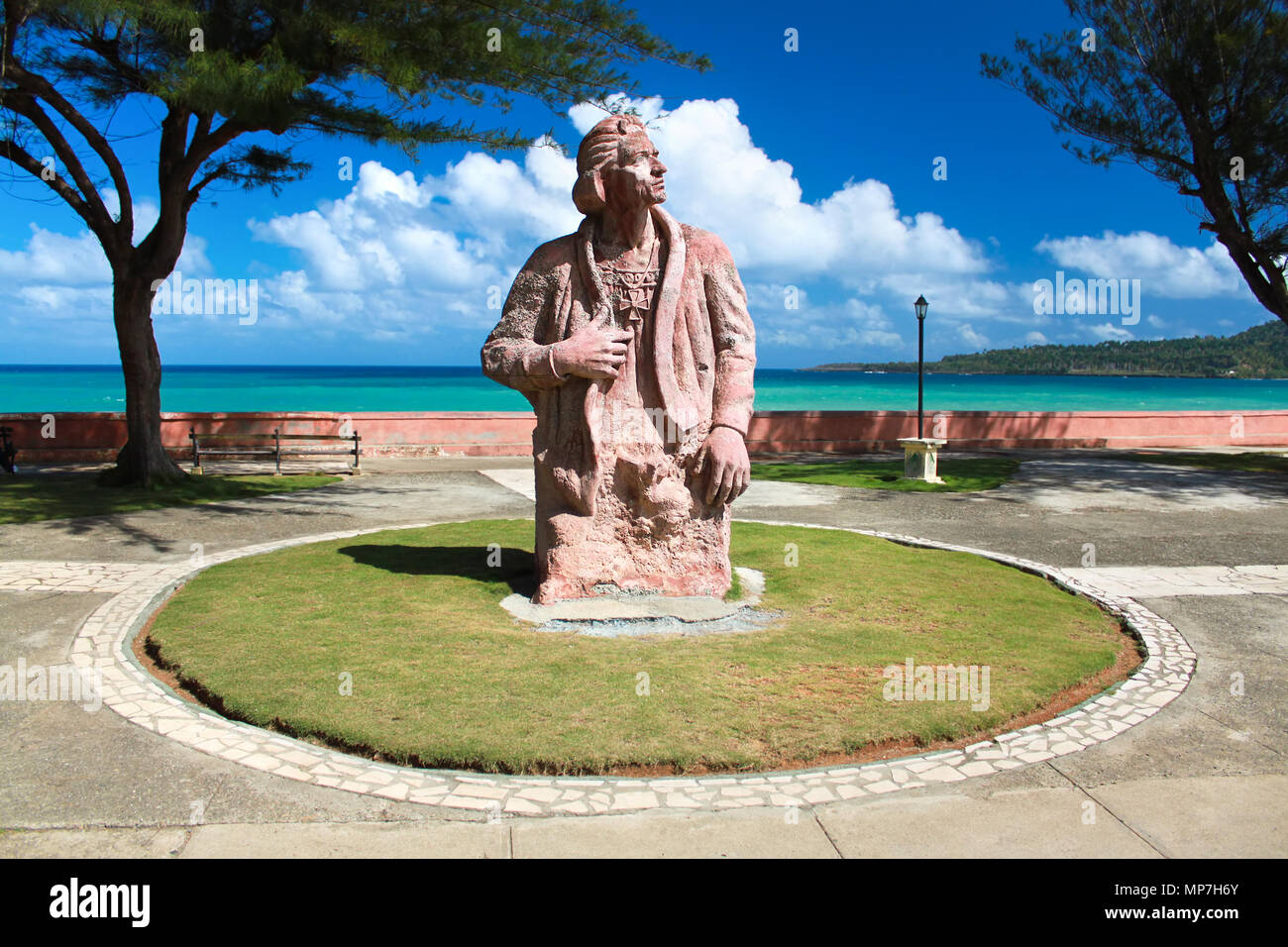 Christoforo Colombo memorial Statue auf den Ort, wo er zum ersten Mal in Baracoa, Provinz Guantánamo, Kuba Stockfoto