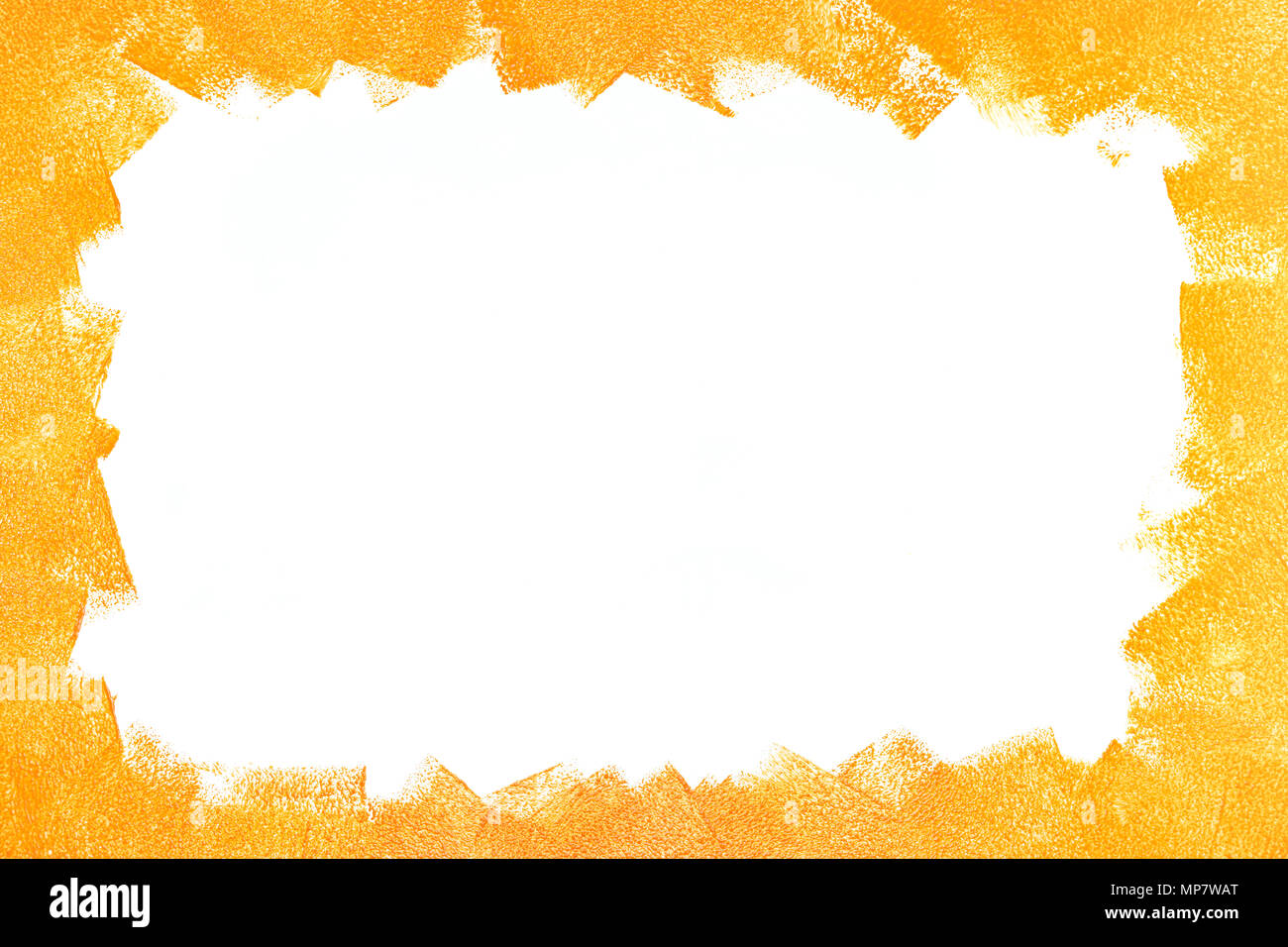 Anschläge von orange Farbroller auf weißer Wand. Frame, kopieren Raum Stockfoto