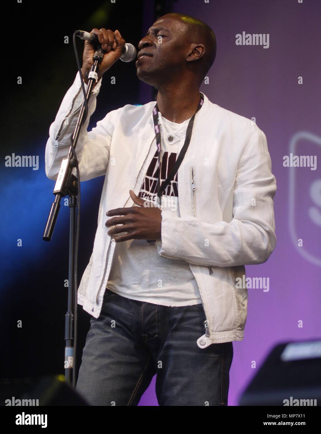 Liverpool, Großbritannien, Leuchtturm Familie Singer xarume - baiyewu führt bei glatten Radio am Wasser credit Ian Fairbrother/Alamy Stockfoto
