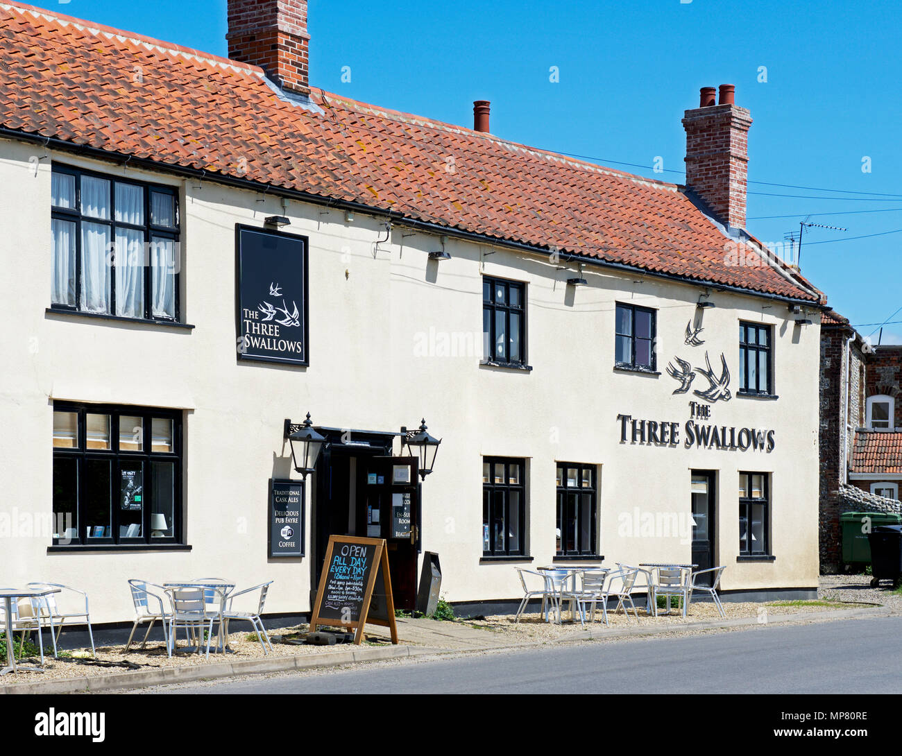 Die drei Schwalben Pub, Cley, Norfolk, England Großbritannien Stockfoto