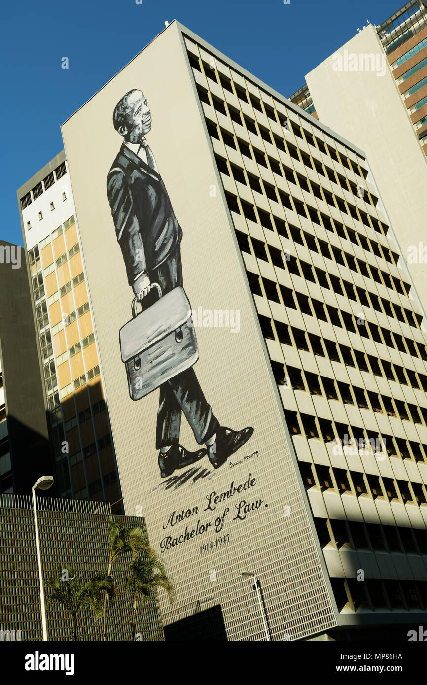 Menschen, KwaZulu-Natal, Südafrika, Portrait des Künstlers Sakhile Mhlongo, ANC, politische Geschichte, Anton Lembe, Nedbank Chambers Building, Anwalt von Durban Stockfoto