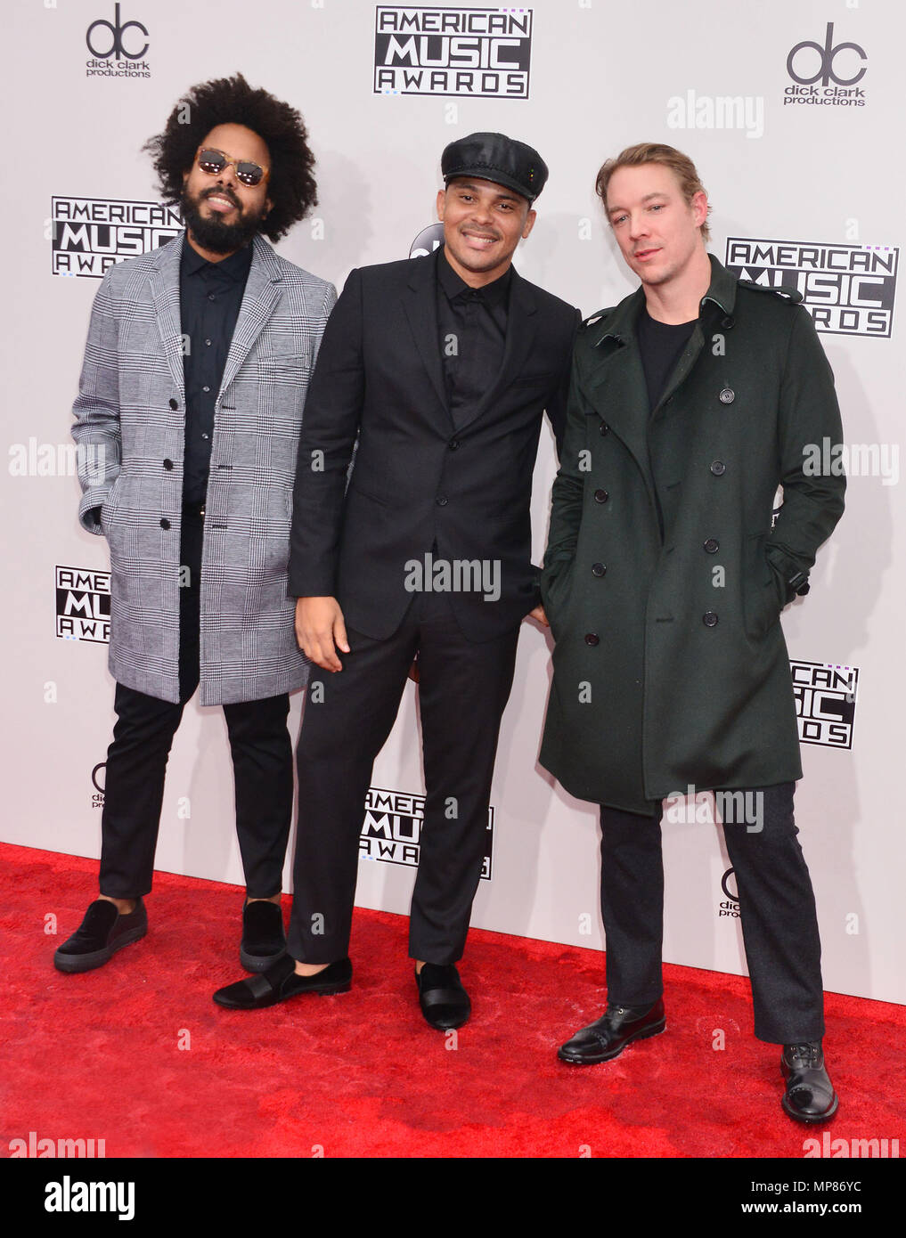 Walshy Jillionaire, Feuer, Diplo 247 bei den American Music Awards 2016, die in den Microsoft Theater in Los Angeles. November 20, 2016. Walshy Jillionaire, Feuer, Diplo 247 Veranstaltung in Hollywood Leben - Kalifornien, Red Carpet Event, USA, Filmindustrie, Prominente, Fotografie, Bestof, Kunst, Kultur und Unterhaltung, Topix prominente Mode, Besten, Hollywood Leben, Event in Hollywood Leben - Kalifornien, Roter Teppich und backstage, Film Stars, TV Stars, Musik, Promis, Kunst, Kultur und Unterhaltung, vertikal, eine Person, Fotografie, Anfrage tsuni@Gamma-USA.com, Kredit Tsuni/USA, Stockfoto