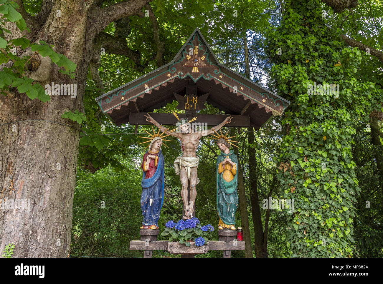 Bildstock, Kruzifix im Salzkammergut, Österreich Stockfoto