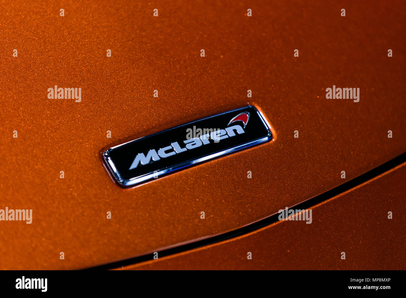 LONDON, UK, 18. MAI 2018: Mclaren auto Abzeichen an der confused.com London Motor Show im Excel Convention Center. Die Show ist der größte britische autom Stockfoto