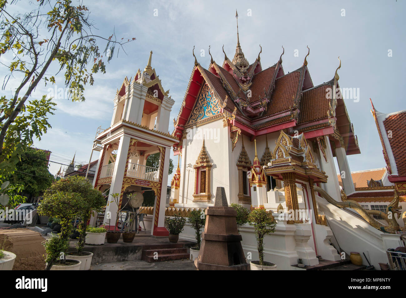 Der wat Burapharam in der Stadt Surin in Isaan im Nordosten von Thailand. Thailand, Isan, Surin, November, 2017 Stockfoto